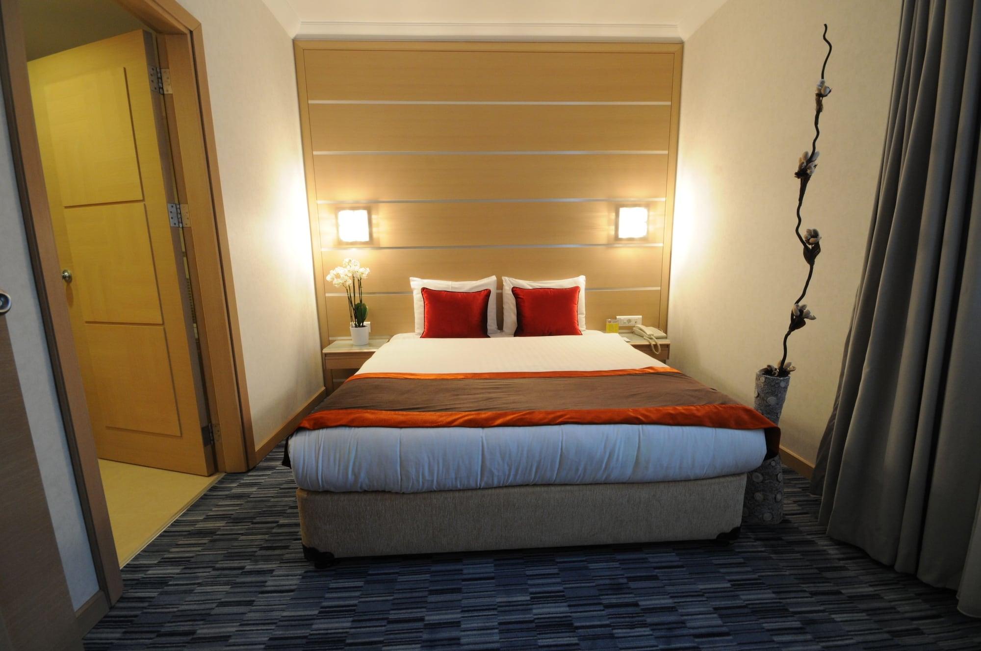 Sv Business Hotel Taksim Istanboel Buitenkant foto