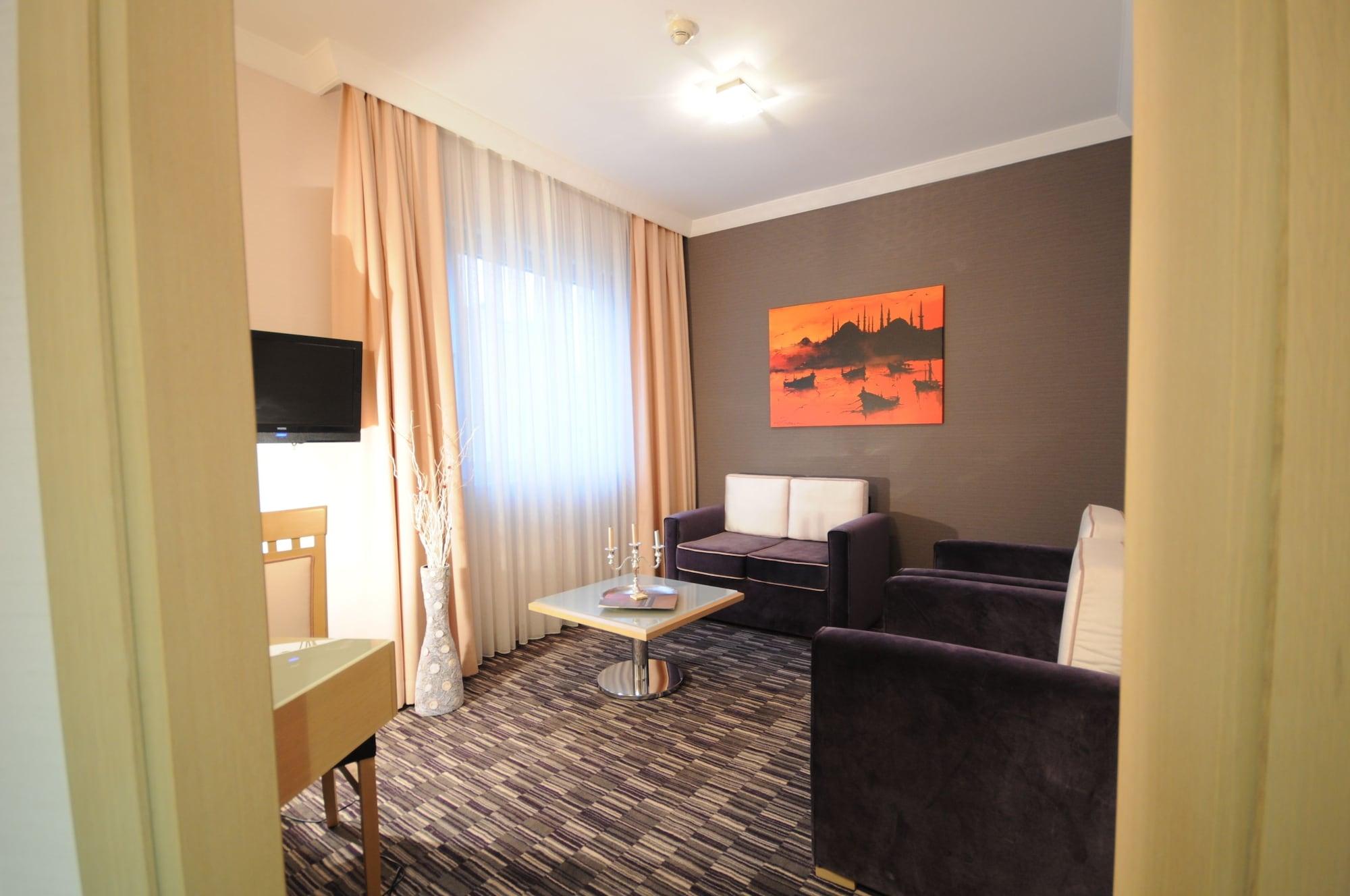 Sv Business Hotel Taksim Istanboel Buitenkant foto