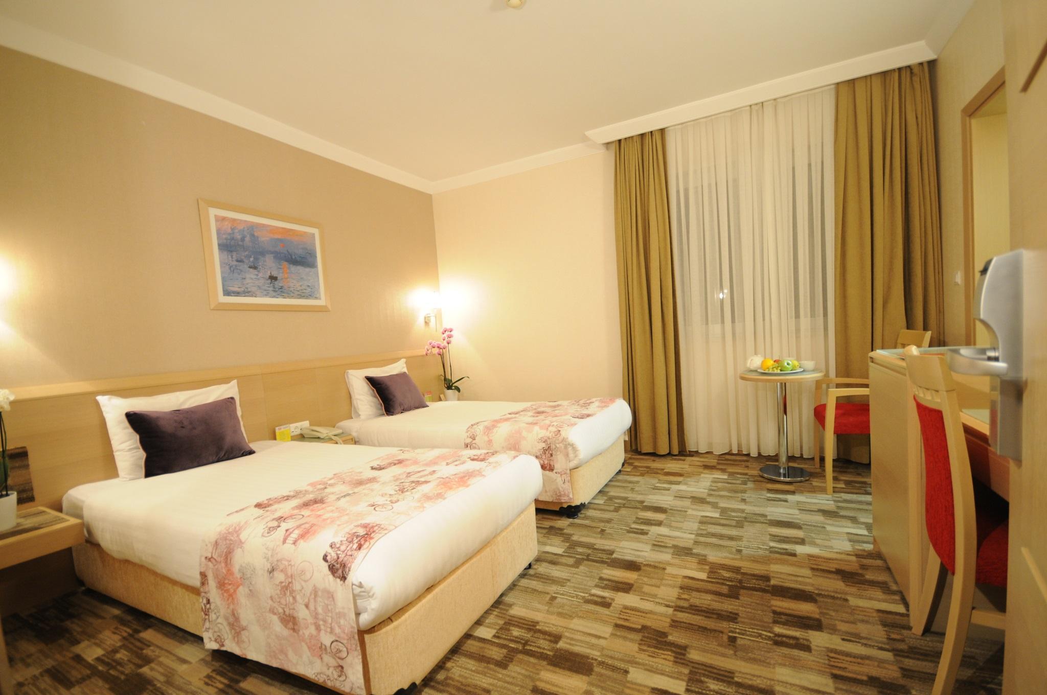 Sv Business Hotel Taksim Istanboel Buitenkant foto