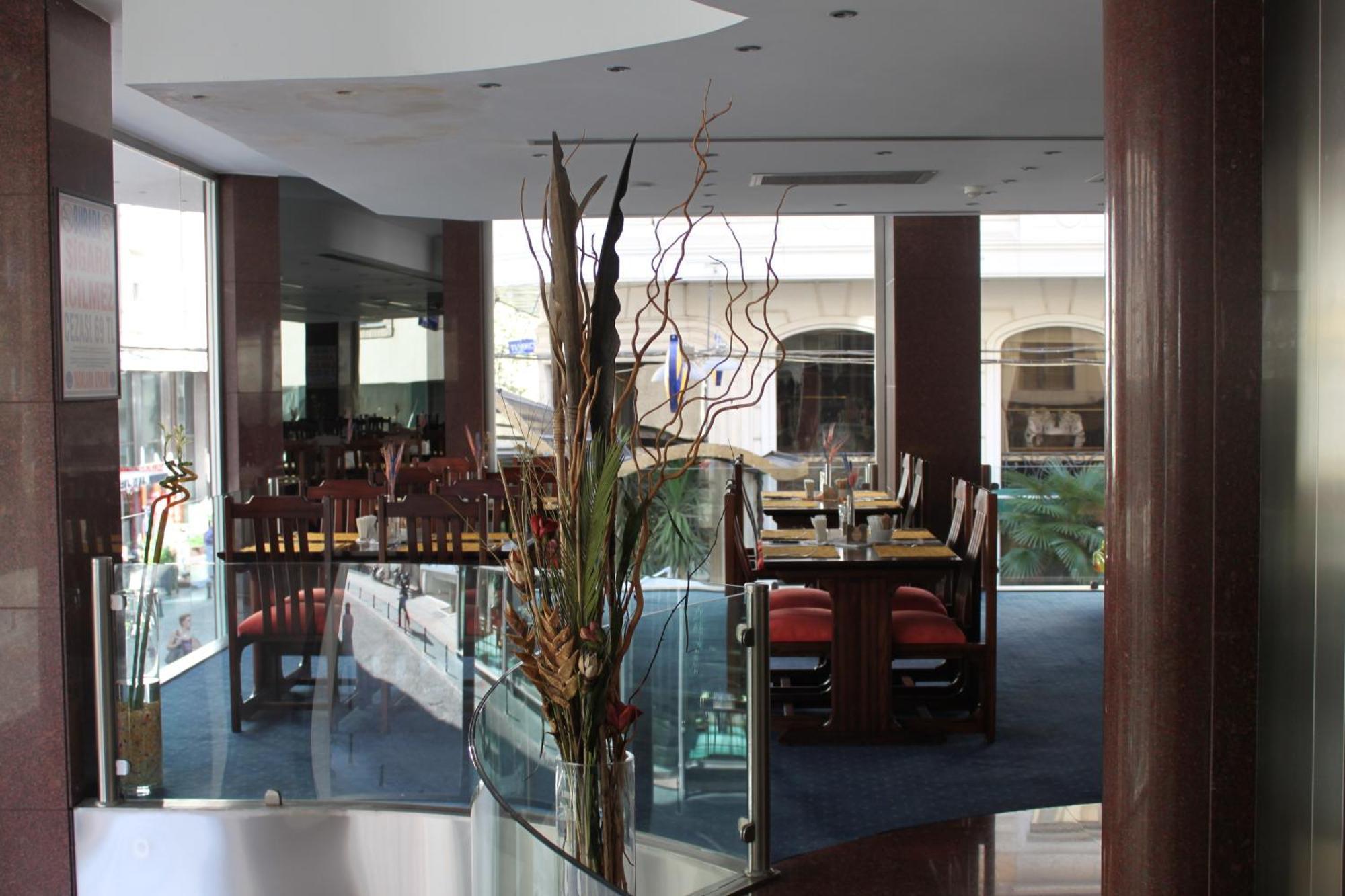 Sv Business Hotel Taksim Istanboel Buitenkant foto