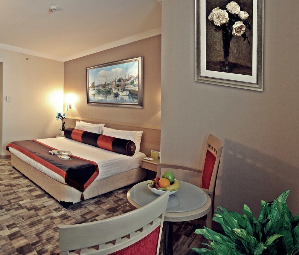 Sv Business Hotel Taksim Istanboel Buitenkant foto