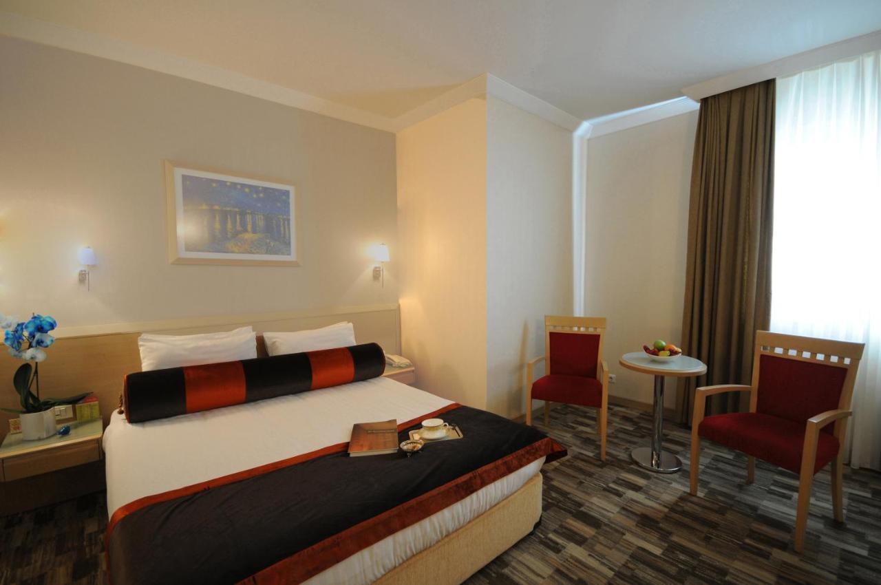 Sv Business Hotel Taksim Istanboel Buitenkant foto